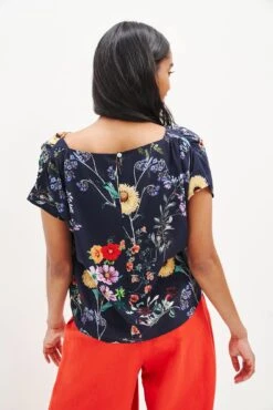 Margeaux Zero-Waste Blouse - Provence Floral -Deals Zesty Vex Store 0357 Margeaux Zero Waste Tee Provence Print 1593 web a7147ce6 9344 4a83 82fb acba689ad58c