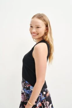 Leomie Paris Rib Tank - Black -Deals Zesty Vex Store 0474 Leomie Black 0893 web 675ee69e bfb3 4b95 ba2f 81f7b483cbe5