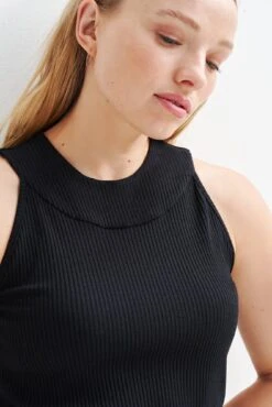 Leomie Paris Rib Tank - Black -Deals Zesty Vex Store 0474 Leomie Black 0903 web 9be4c844 49d7 4a51 8369 7cfd92e978e0