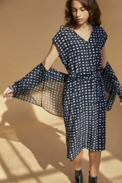 Cindra Washable Silk Midi Dress - Squared Up Black -Deals Zesty Vex Store 04 CINDRASQUAREDUPBLACK 0861 4883c03a 351f 47c2 9c57 0b4fc0a57fb0