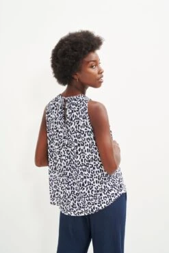 Floret Silken Modal Tank - Navy Sauvage - ReAmour -Deals Zesty Vex Store 0503 Floret Sauvage Print 0207 web fc79f367 7ed6 46c2 a53f d6389fb832f3