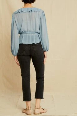 Yvonne Cupro Blouse 9 Yvonne Cupro Blouse -Deals Zesty Vex Store 0805 Yvonne Pool 2913 web