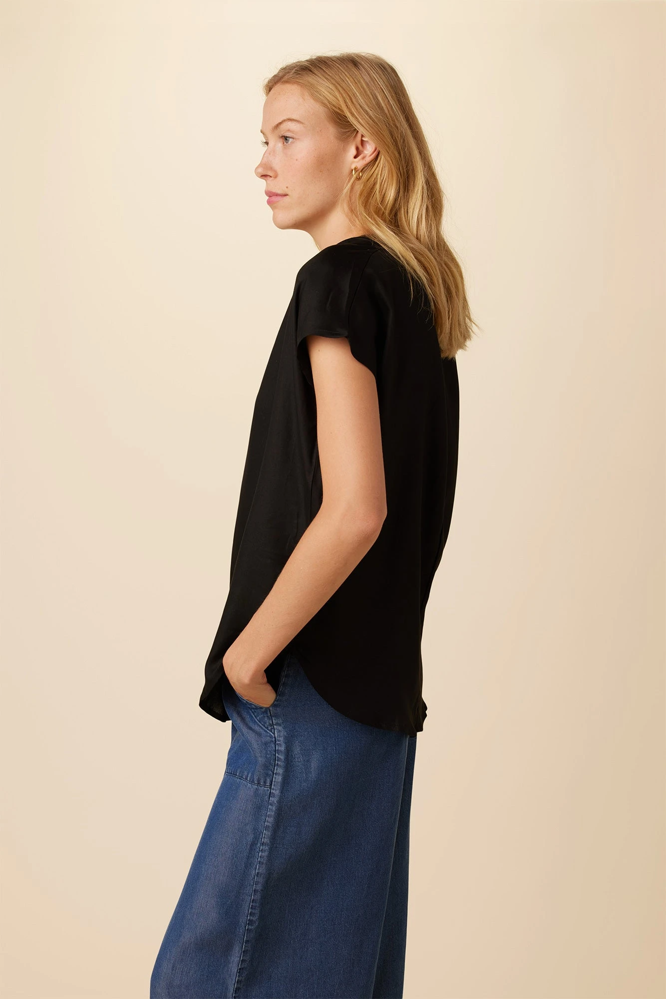 Renata Tencel Blouse - Black 4 Renata Tencel Blouse - Black - Image 2